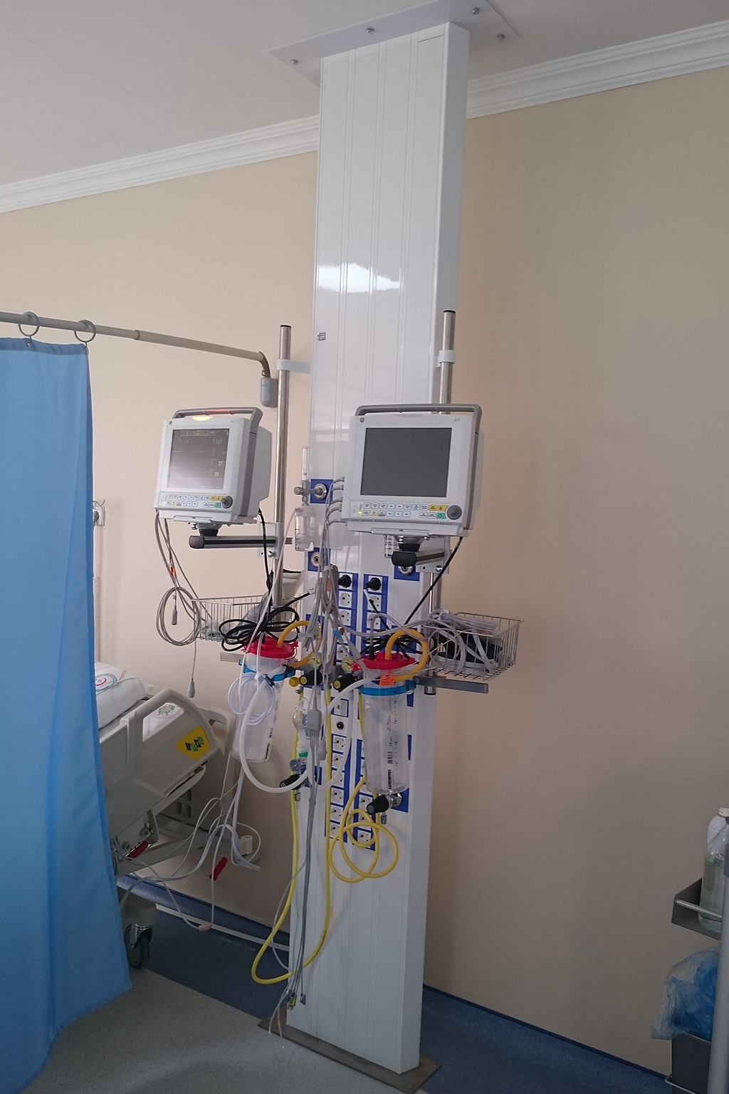 Vertical Bed Head Unit For Icu SINAN Gallery Image 1